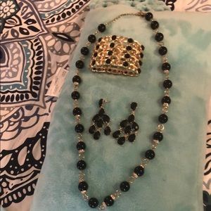 Necklace, earring and bracelet set